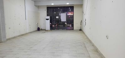 Arenda magazin. Erkin savdo yonida. 84 kvadrat metr+84 kv metr podval