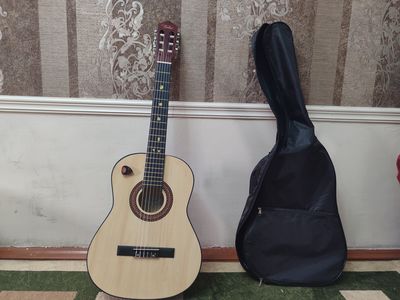 gitara sotiladi ishlatishga tayyor soz holatda