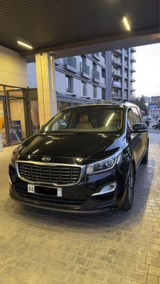 Kia karnival 2020 (dubai)