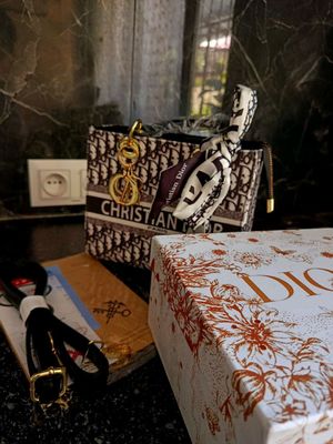 cristian dior sumka