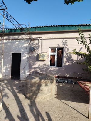 Uy sotiladi Navoiy viloyati Qiziltepa tumani Bunyodkor maxallasi