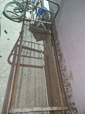 Продаётся кровать