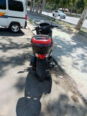 Skuter n max 150 kub srocna sotladi