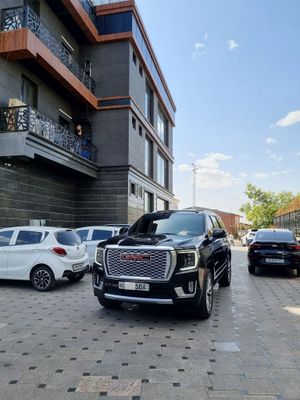 GMC Yukon 2022...