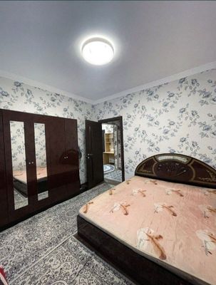 Chilonzor Mirzo Ulug’bek metro bekatiga 100 metr joyda kvartira bor