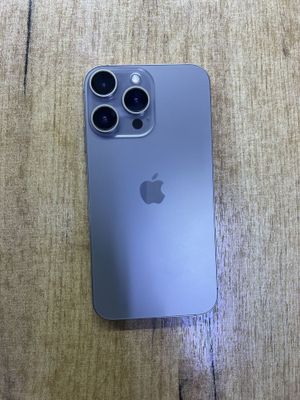 iPhone Xr (15pro korpusda) 80% 128gb