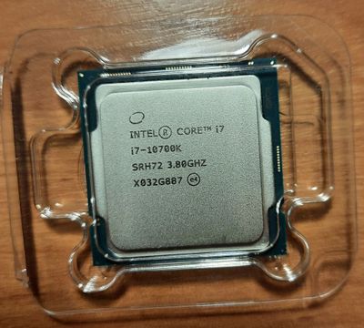 Процессор Intel Core-i7 10700k