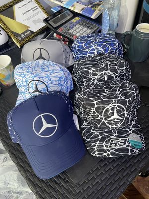 Новый кепки от Mercedes