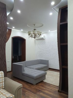 Г.Мир Гошт новастройка 3 ком 3 этаж 8 этажка все ест фото реално