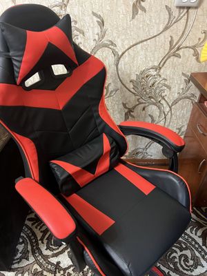 Игровое кресло почти новое