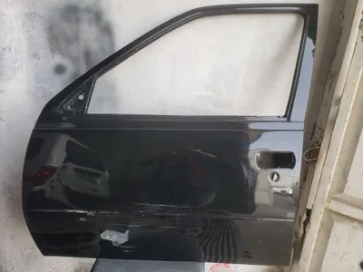 дверь от нексия чут били ну не ржавчина