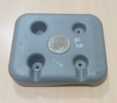 Противовес (верхний) для Ст. машин LG 5кг. Б/у