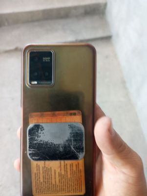 Vivo telefon sotiladi