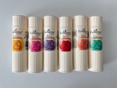 Enchanteur parfumed talc