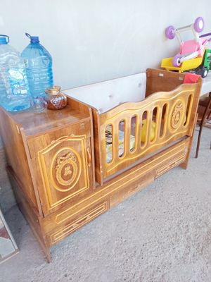 Chaqaloq uchun karavat