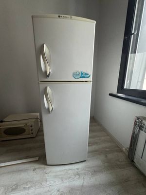 Холодильник LG двухдверный