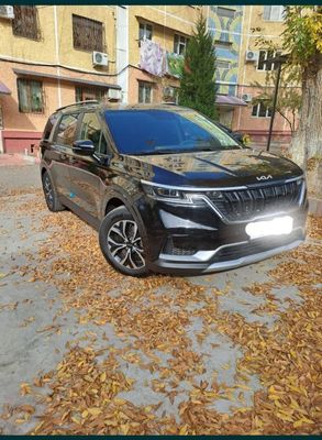 Продаётся Kia Carnival