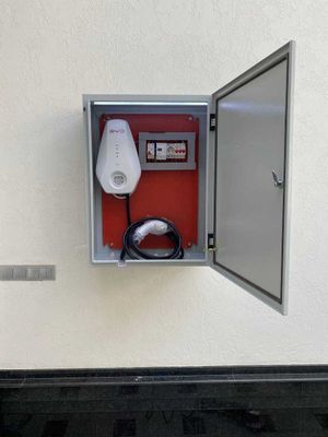 Elektr mashina uchun zaryadlash stansiyasi !