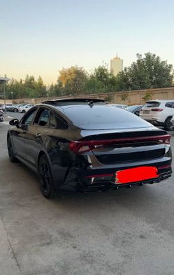 Kia K5 4-pozitsiya Yili 2023
