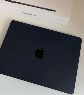 Apple MacBook Air M3 15 inch 16/256 Неиспользованный
