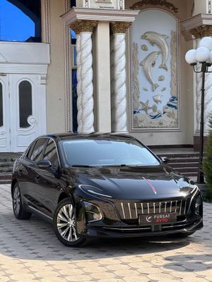 Nasiyaga sotiladi Hongqi EQM5 500kmlik