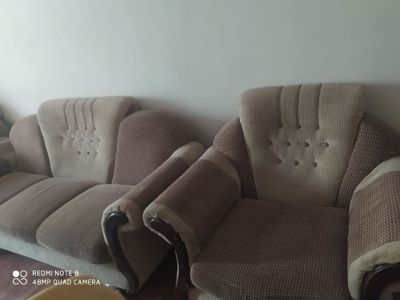 Продам диван кресло в хорошем состоянии.