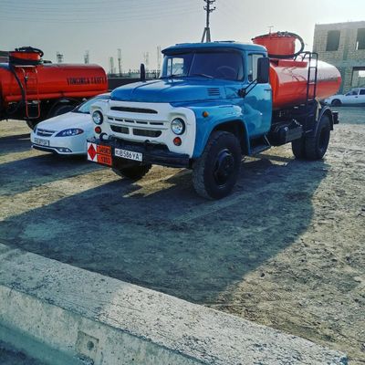 Zil 130 benzavoz sotiladi