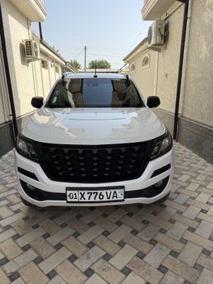 shevralet trailblazer oq km 80000 tanirovka 10 oe