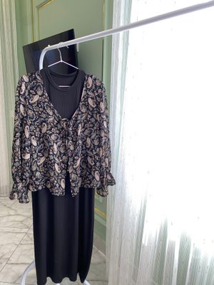 Кофта M&G Casual и чёрное платье.