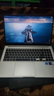 Galaxy book 3 i7 1355u 16/512