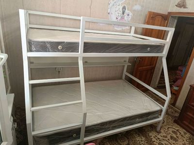 Двухъярусная кровать срочно