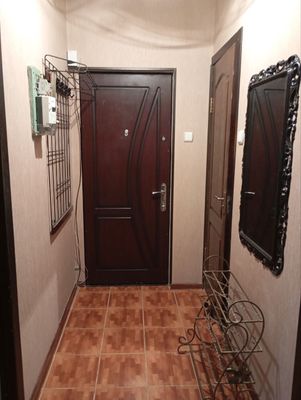 Сдается 3х -комнатнаяи12 кв. Ориентир: Фархадский