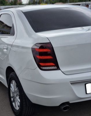 Задние фонари Песочные Chevrolet Cobalt R4 в стиле Mersedec W222