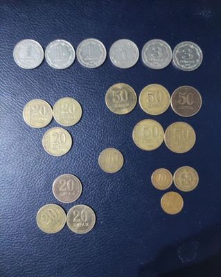 Продаются монеты
