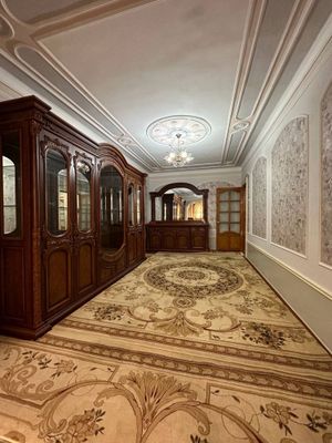 Сдаётся 4 комнатная квартира на Чимган эко базаре