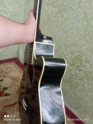 Gitara Sar yangi