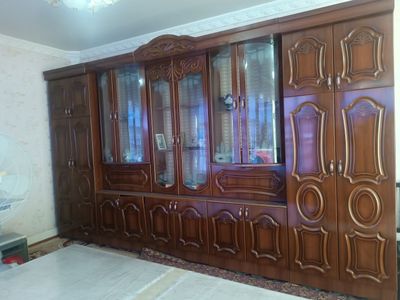 Стенка длина 4,5 м, высота 2,5 м