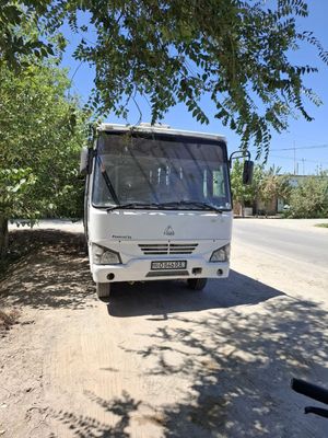 Isuzu avtobus 21talik