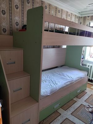 Двухэтажная кровать