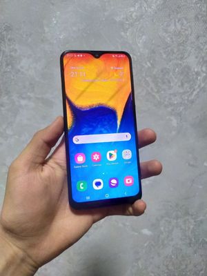 Samsung A20 sotiladi ideal