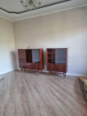 Продам серванты 2 штуки в отличном состоянии