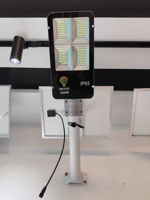 Projektir 200 W .