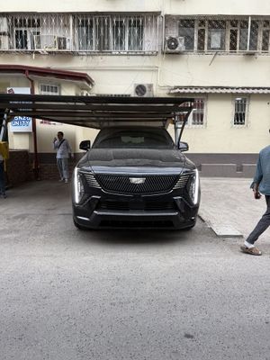 Cadilac Escalade IQ 1000 E4