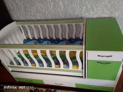 Детский кровать сотилади