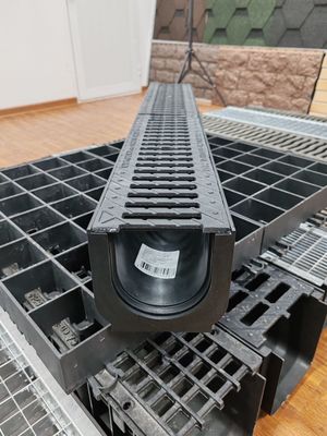 Лоток пластикли + чугун кришка С250 32 тонна юк котаради Гидролика