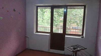 Продам двухкомнатную квартиру в панельном доме на четвёртом этаже