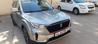 Betune T 33 avtomobil stalnoy shampan rangliy