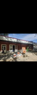 Продам 3 сотки, нонвойхона и магазин. Есть дом тоже