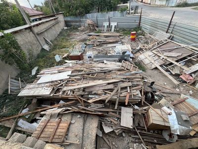 Тахта лумбаз черный потолок