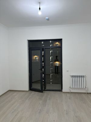 Sergeli Xonobod metro ijaraga uy srochna yangi uy